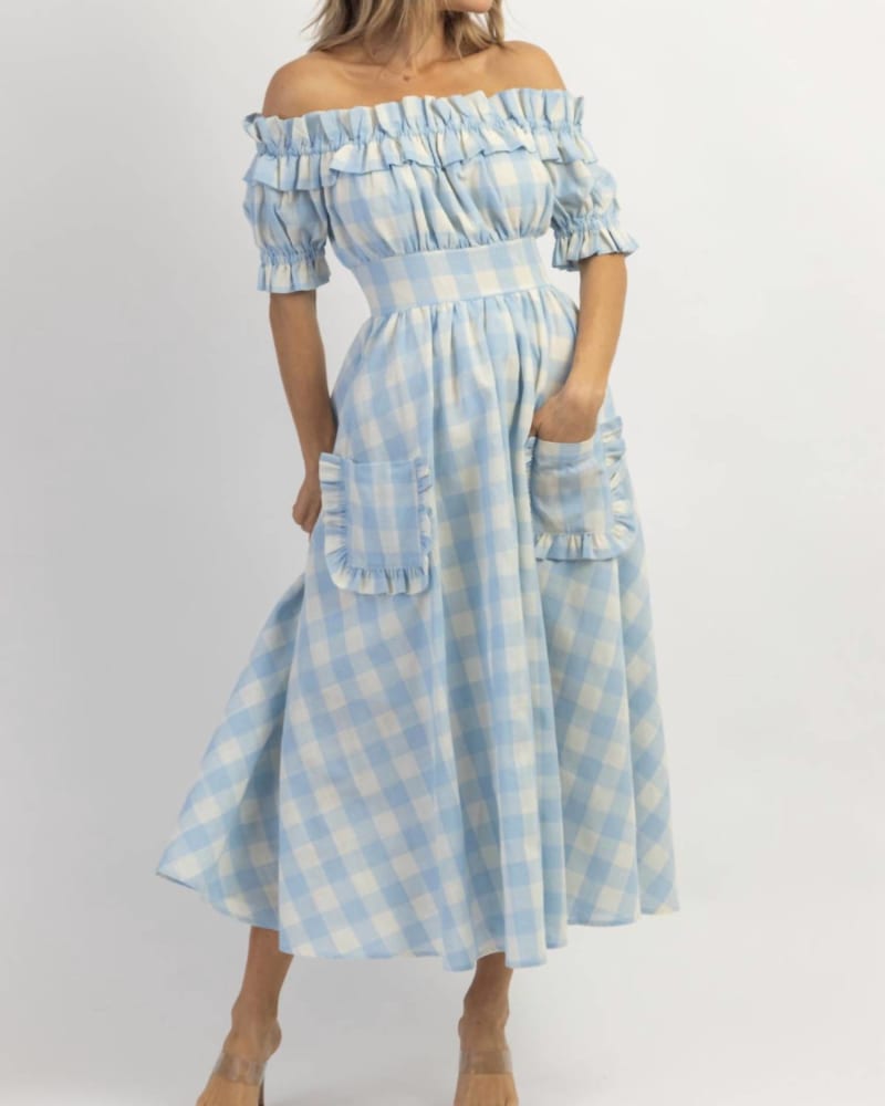 Front of a model wearing a size L Dreamstate Gingham Maxi Dress In Blue in Blue by MABLE. | dia_product_style_image_id:350759